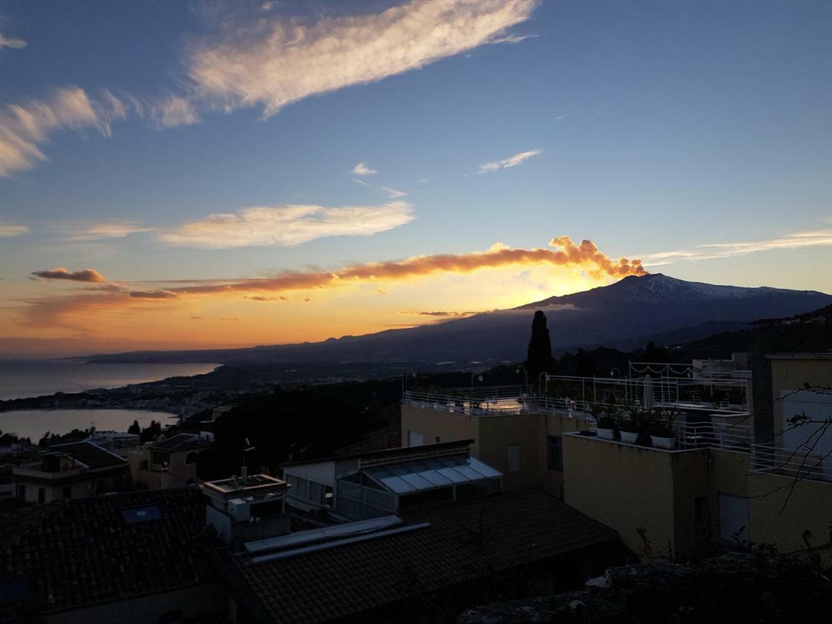 Cartolina Apartment Taormina Esterno foto