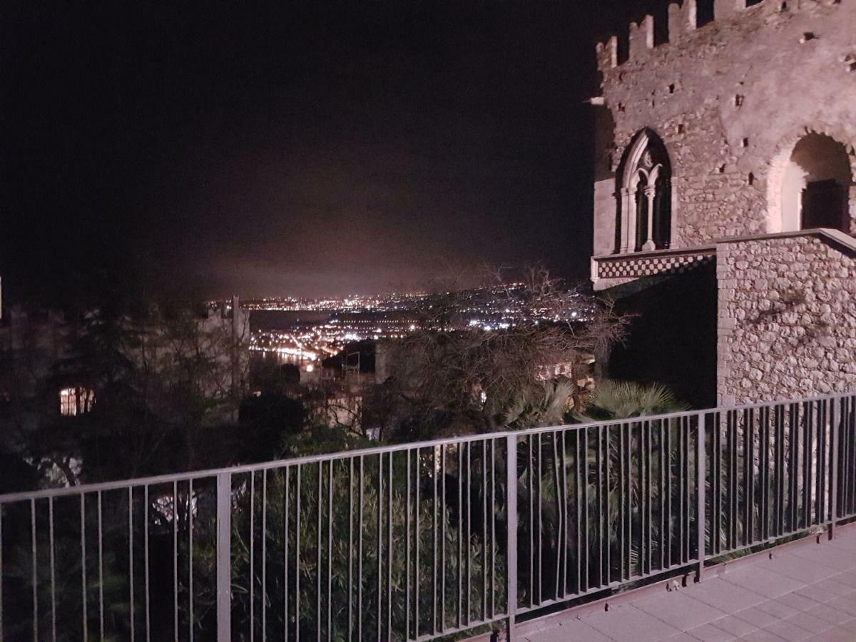 Cartolina Apartment Taormina Esterno foto