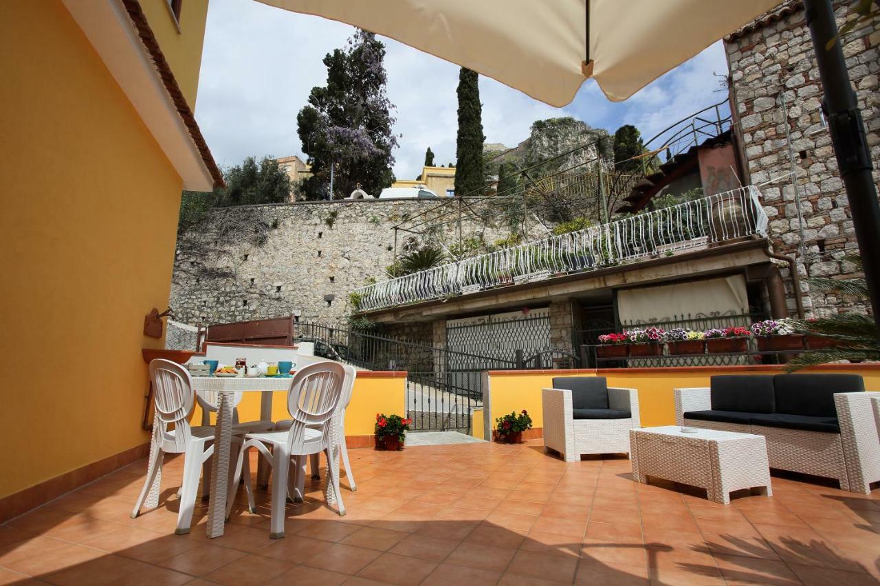Cartolina Apartment Taormina Esterno foto