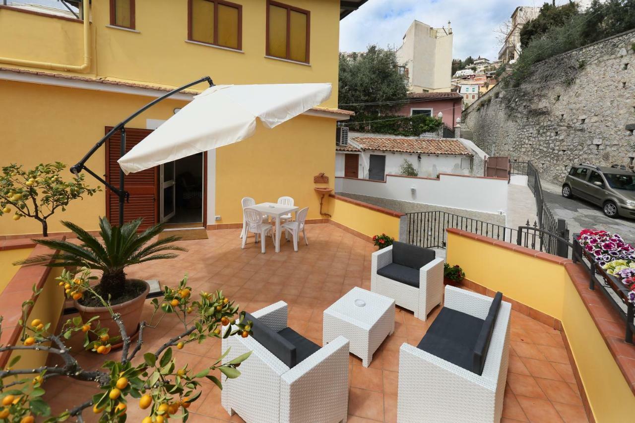 Cartolina Apartment Taormina Esterno foto